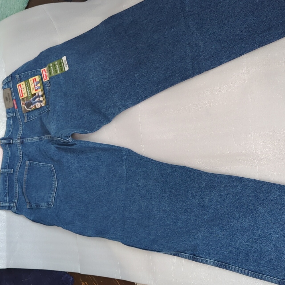 NWT Men's Wrangler Five Star Regular Fit Jeans  Size 40 X 32